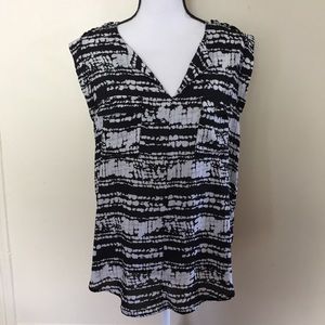 Wassio Sleeveless Top With Pockets Black & White L